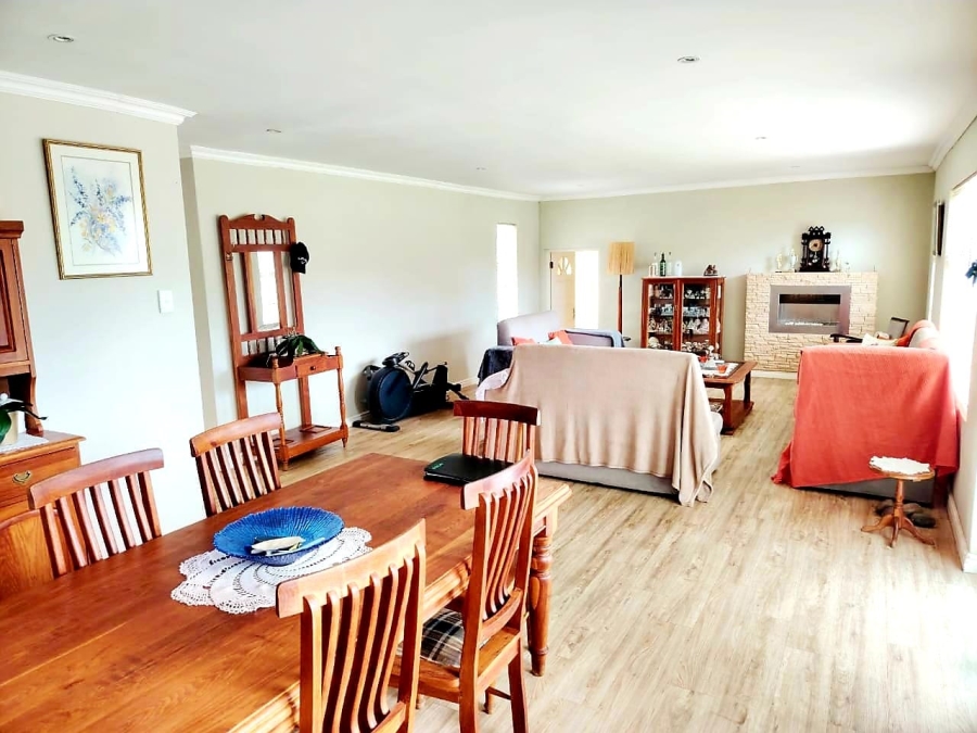 6 Bedroom Property for Sale in Kidds Beach Eastern Cape